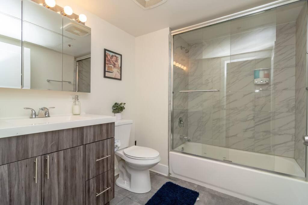 Mccormick Place 2Br Stylish Suite With Optional Parking And Gym For Up To 8 Guests Near Soldier Field And Grant Park Chicago Dış mekan fotoğraf